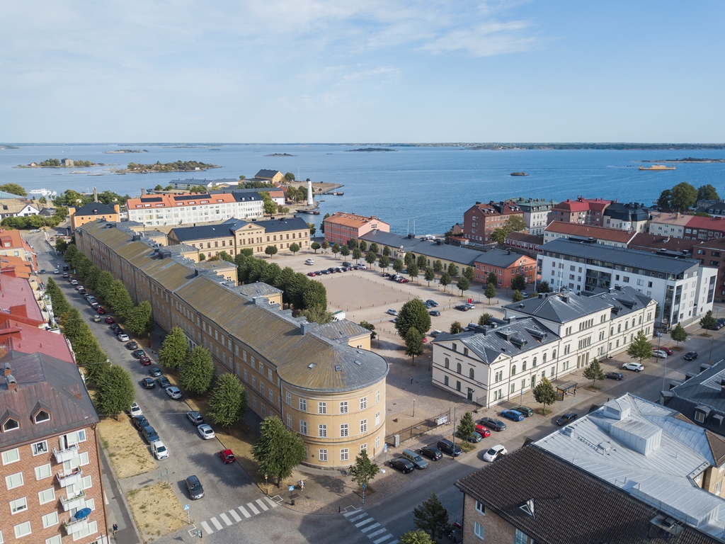 Vy över Sparre och ut mot havet